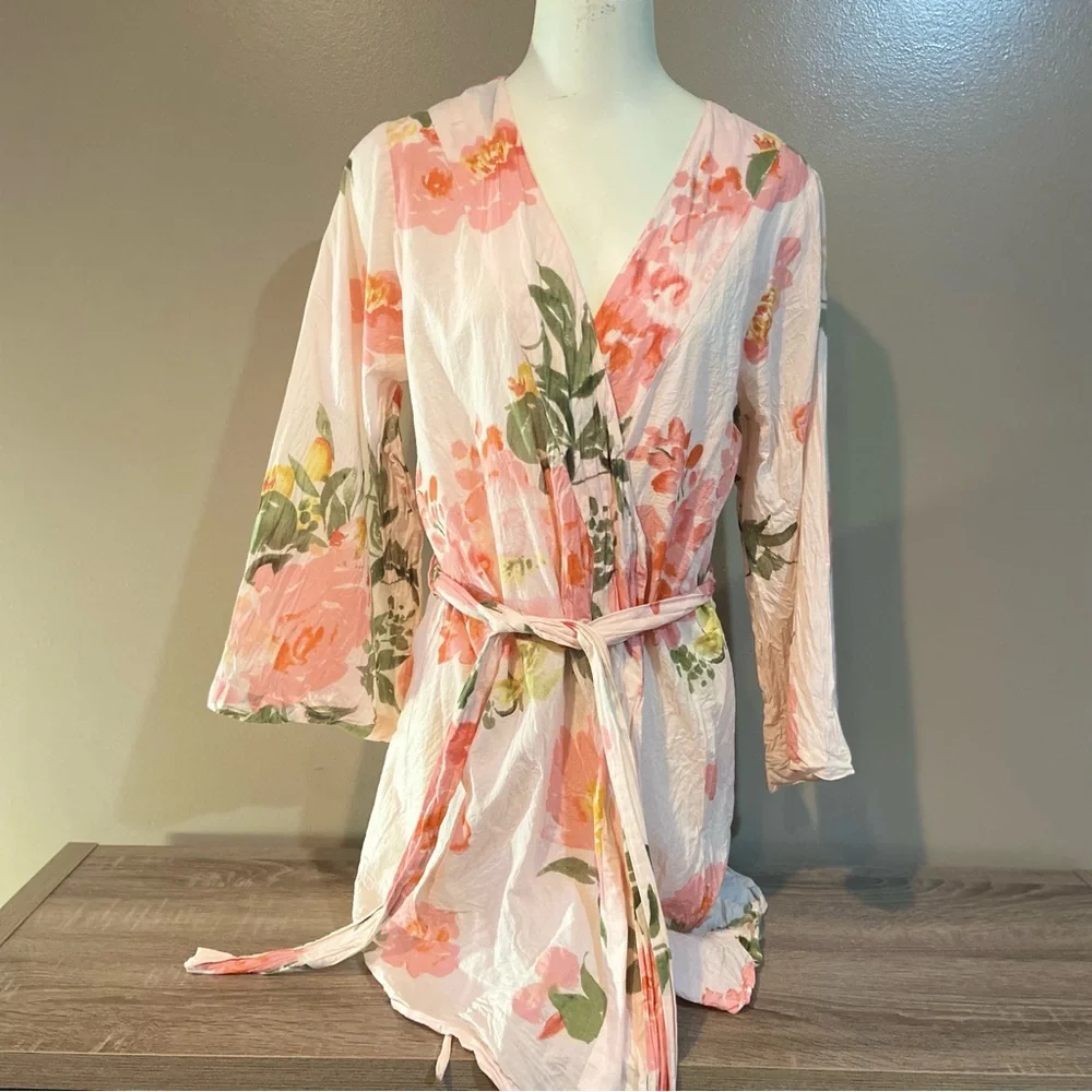 Floral Pink Women's Robe - Picture 2 of 9